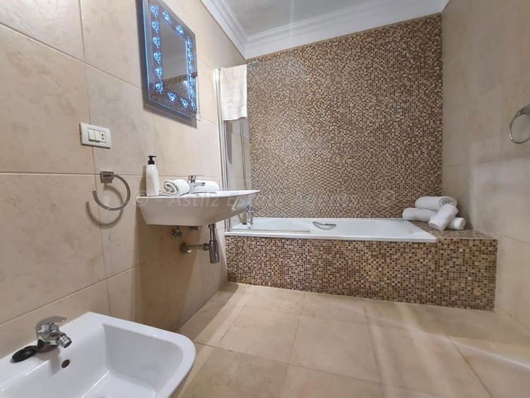 3 soveværelse Villa til salg i Los Gigantes med swimmingpool - € 545.000 (Ref: 6243336)