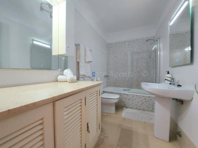 3 soveværelse Villa til salg i Los Gigantes med swimmingpool - € 545.000 (Ref: 6243336)