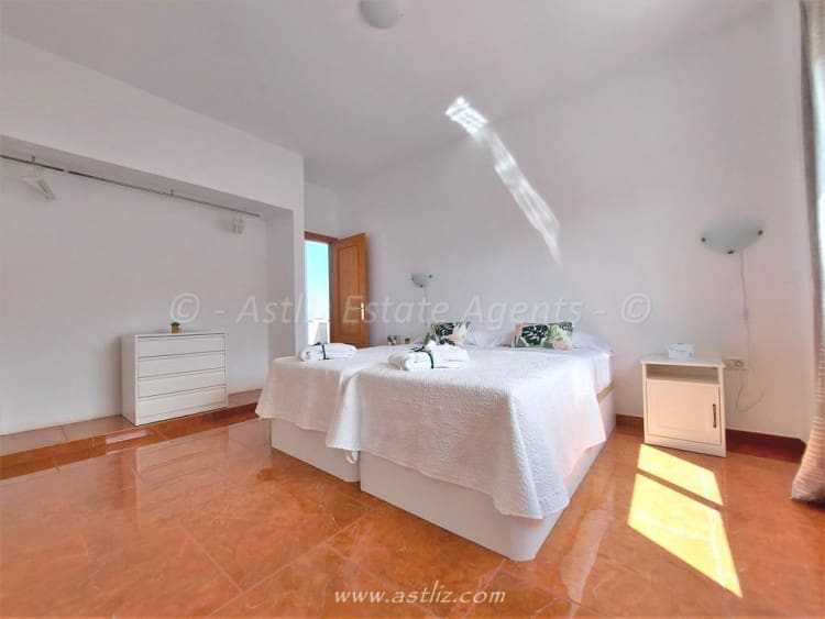 4 soverom Villa til salgs i Playa Paraiso med garasje - € 1 400 000 (Ref: 6917571)