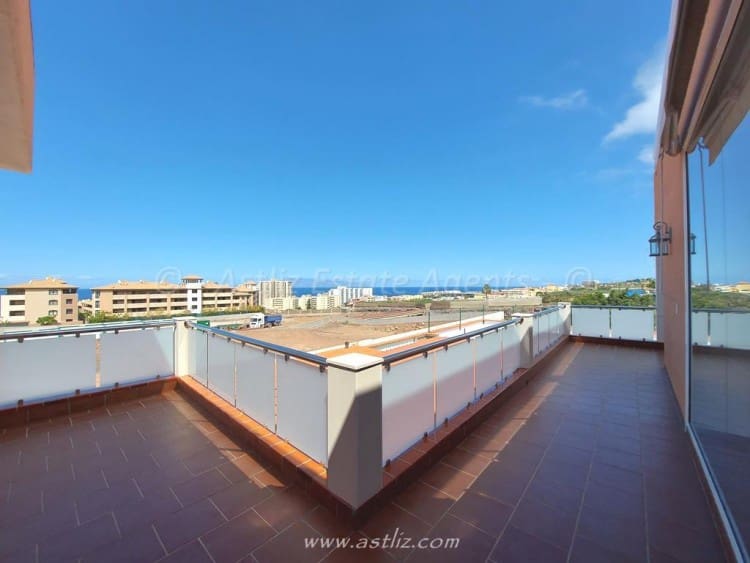 4 soverom Villa til salgs i Playa Paraiso med garasje - € 1 400 000 (Ref: 6917571)