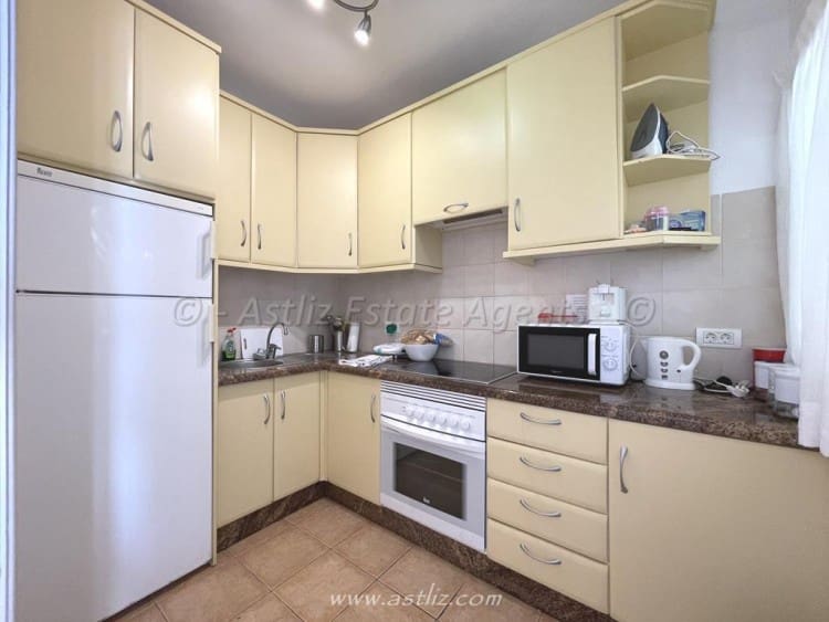 2 soveværelse Lejlighed til salg i Puerto Santiago med swimmingpool - € 280.000 (Ref: 7329694)