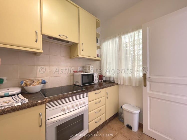 2 soveværelse Lejlighed til salg i Puerto Santiago med swimmingpool - € 280.000 (Ref: 7329694)