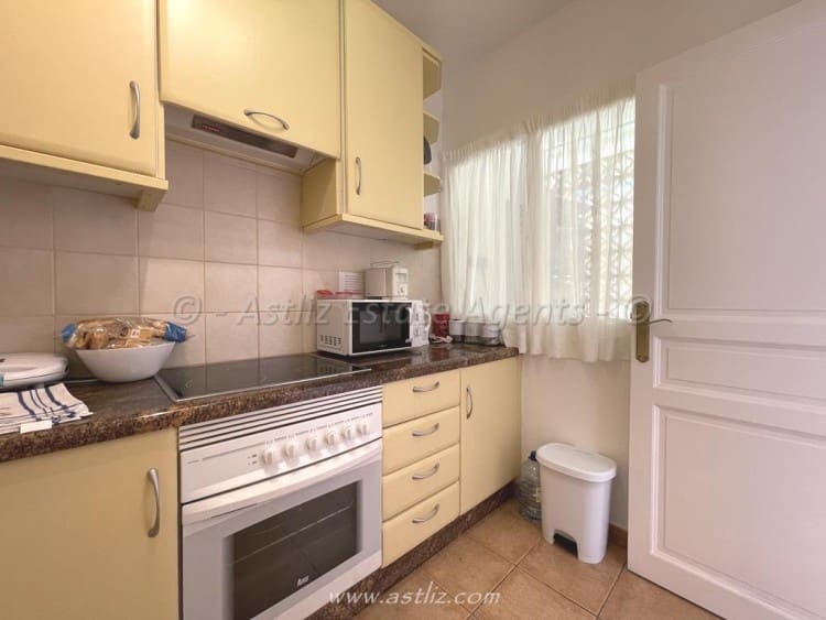 2 soveværelse Lejlighed til salg i Puerto Santiago med swimmingpool - € 280.000 (Ref: 7329694)