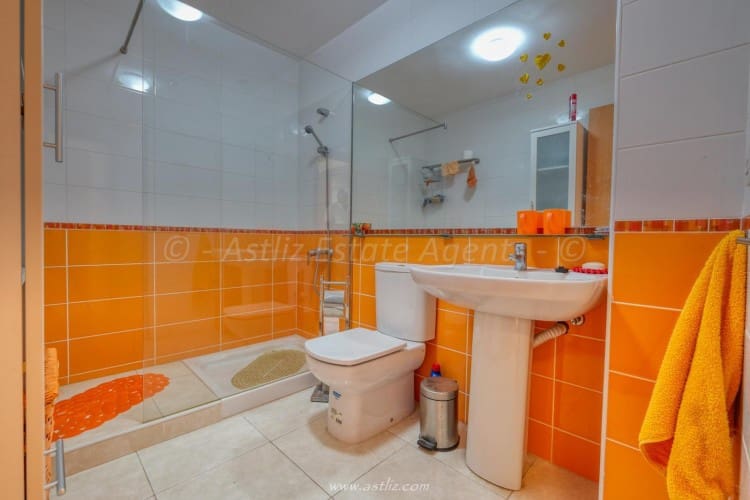 2 bedroom Apartment for sale in Playa San Juan - € 330,000 (Ref: 7856464)