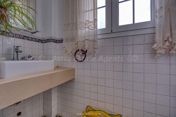 5 soveværelse Villa til salg i Adeje - € 750.000 (Ref: 8038886)