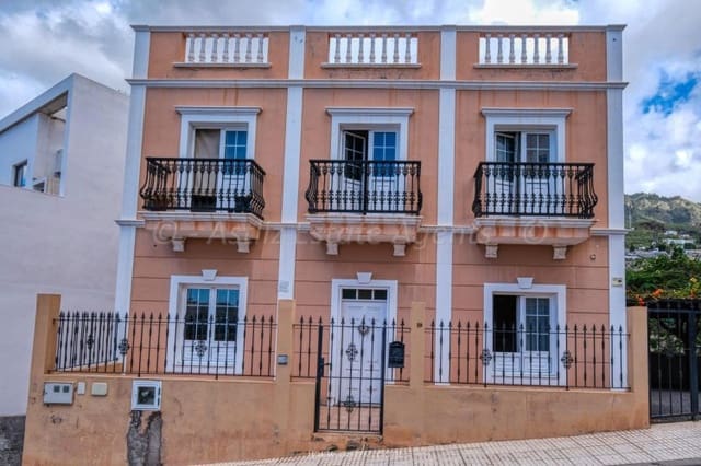 5 soveværelse Villa til salg i Casco Urbano, Adeje - € 750.000 (Ref: 8038886)