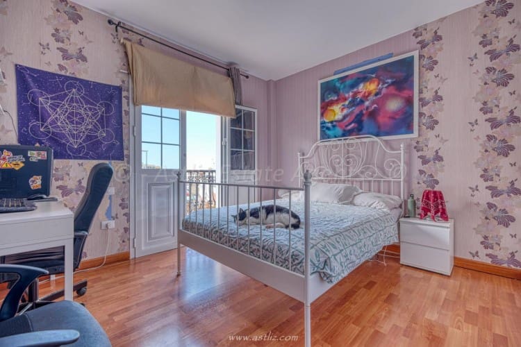 5 Zimmer Villa zu verkaufen in Adeje - 750.000 € (Ref: 8038886)