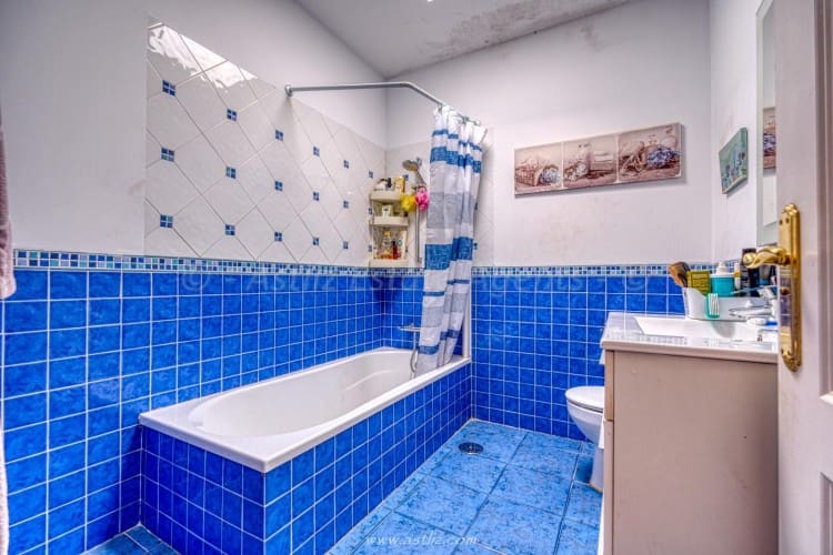 5 Zimmer Villa zu verkaufen in Adeje - 750.000 € (Ref: 8038886)