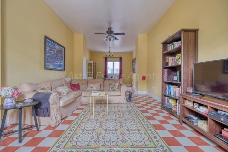 5 Zimmer Villa zu verkaufen in Adeje - 750.000 € (Ref: 8038886)