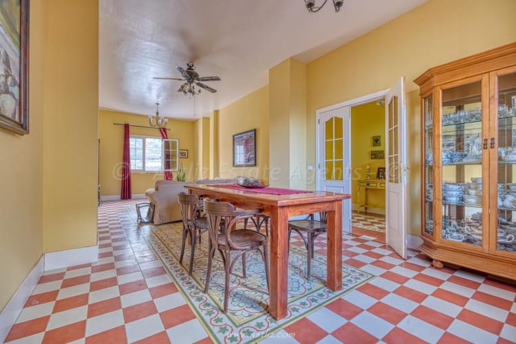 5 Zimmer Villa zu verkaufen in Adeje - 750.000 € (Ref: 8038886)