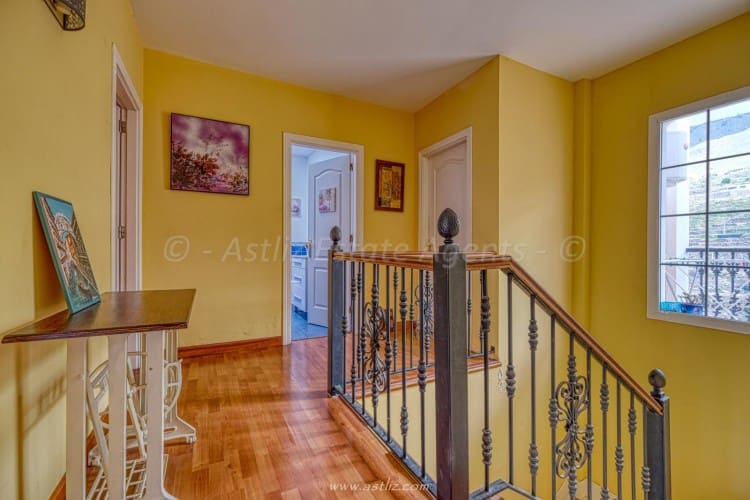 5 Zimmer Villa zu verkaufen in Adeje - 750.000 € (Ref: 8038886)