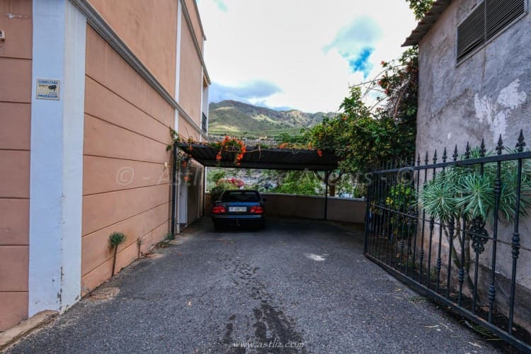 5 Zimmer Villa zu verkaufen in Adeje - 750.000 € (Ref: 8038886)