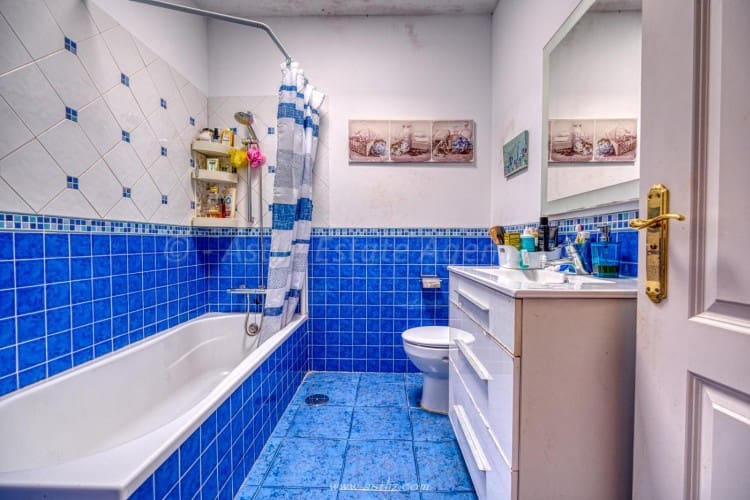 5 Zimmer Villa zu verkaufen in Adeje - 750.000 € (Ref: 8038886)