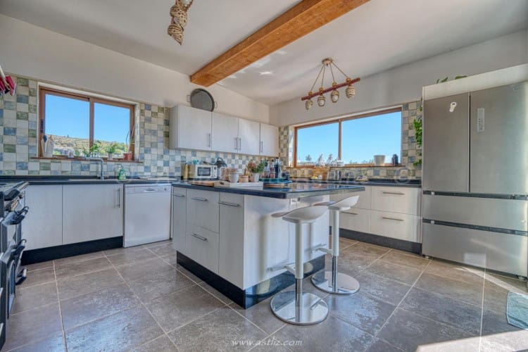 6 soveværelse Villa til salg i San Miguel de Abona med swimmingpool - € 1.200.000 (Ref: 8139771)