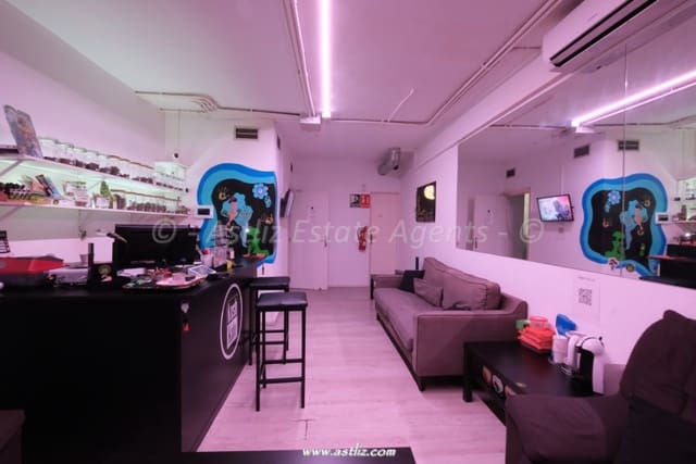 Local Commercial à vendre à Playa de las Americas, Arona - 70 000 € (Ref: 8433861)