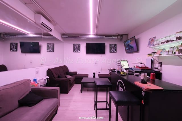 Local Commercial à vendre à Playa de las Americas, Arona - 70 000 € (Ref: 8433861)