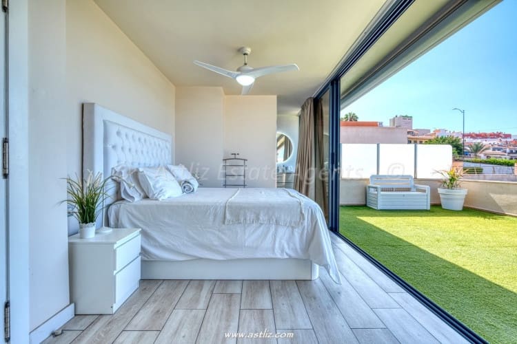 3 soveværelse Lejlighed til salg i Puerto Santiago - € 550.000 (Ref: 8507071)