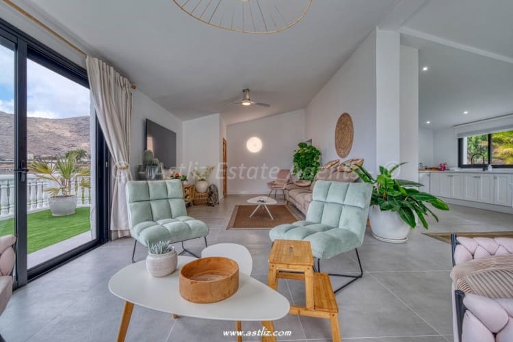 5 soverom Villa til salgs i Los Gigantes med svømmebasseng - € 1 950 000 (Ref: 8518536)