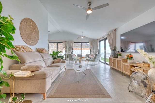 5 soverom Villa til salgs i Los Gigantes, Santiago del Teide med svømmebasseng - € 1 950 000 (Ref: 8518536)