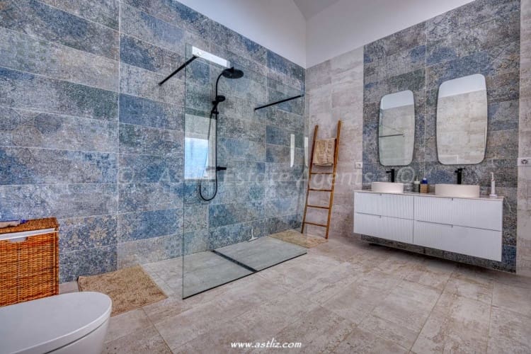 5 soverom Villa til salgs i Los Gigantes med svømmebasseng - € 1 950 000 (Ref: 8518536)