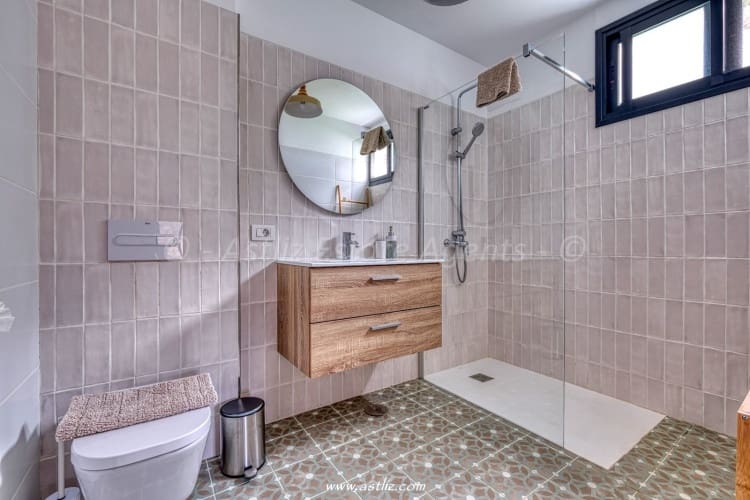 5 soverom Villa til salgs i Los Gigantes med svømmebasseng - € 1 950 000 (Ref: 8518536)