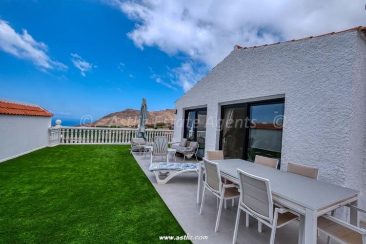 5 soverom Villa til salgs i Los Gigantes med svømmebasseng - € 1 950 000 (Ref: 8518536)