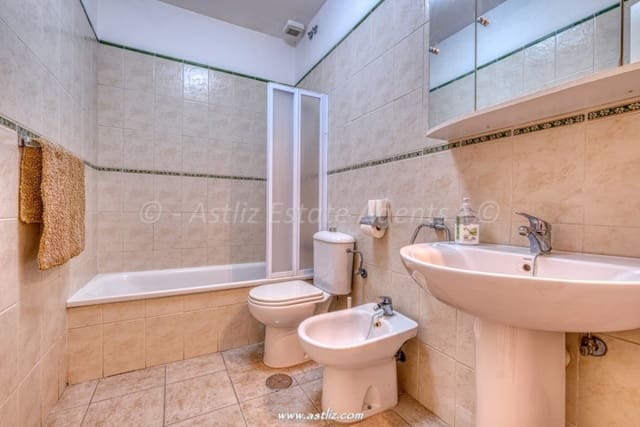 2 makuuhuone Huoneisto myytävänä paikassa Puerto Santiago, Santiago del Teide mukana uima-altaan - 239 000 € (Ref: 8533199)