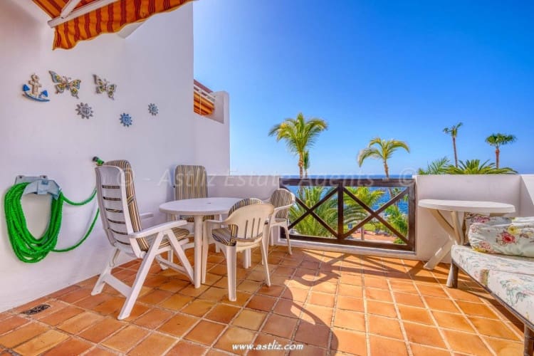 1 soveværelse Lejlighed til salg i Puerto Santiago med swimmingpool - € 290.000 (Ref: 8810880)