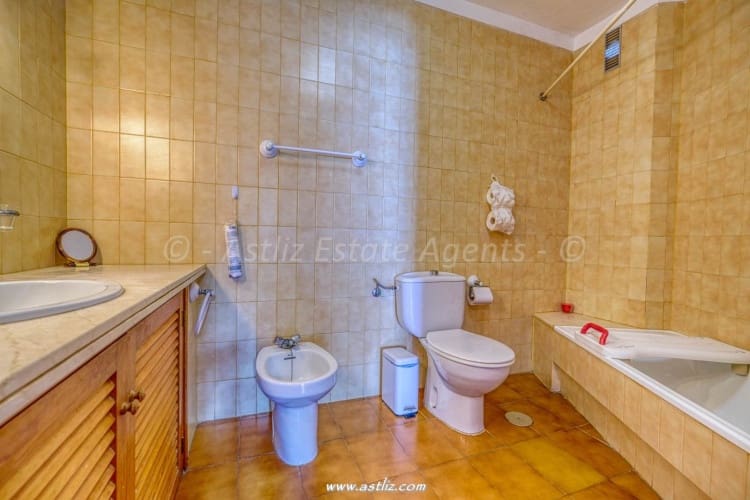 1 soveværelse Lejlighed til salg i Puerto Santiago med swimmingpool - € 290.000 (Ref: 8810880)