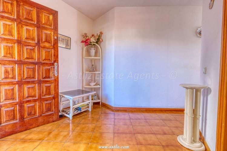 1 soveværelse Lejlighed til salg i Puerto Santiago med swimmingpool - € 290.000 (Ref: 8810880)