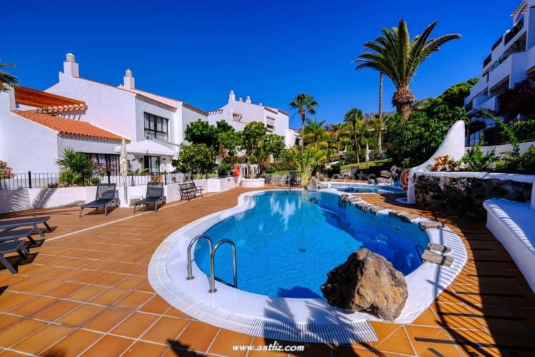 1 soveværelse Lejlighed til salg i Puerto Santiago med swimmingpool - € 290.000 (Ref: 8810880)
