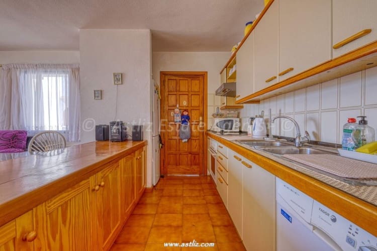 1 soveværelse Lejlighed til salg i Puerto Santiago med swimmingpool - € 290.000 (Ref: 8810880)