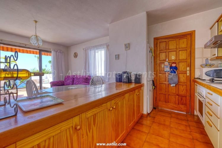 1 soveværelse Lejlighed til salg i Puerto Santiago med swimmingpool - € 290.000 (Ref: 8810880)