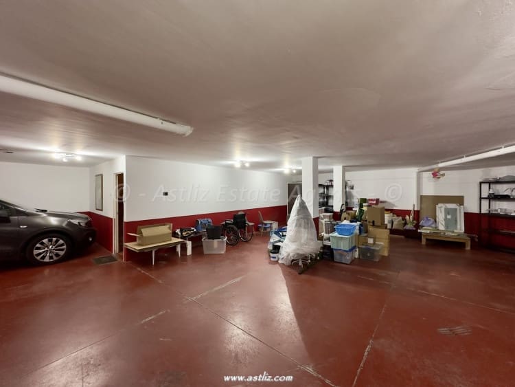 4 soveværelse Villa til salg i Adeje med swimmingpool - € 710.000 (Ref: 8868294)