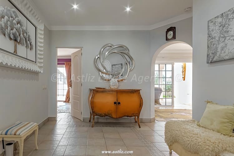 3 soverom Villa til salgs i Callao Salvaje med svømmebasseng - € 795 000 (Ref: 8901601)