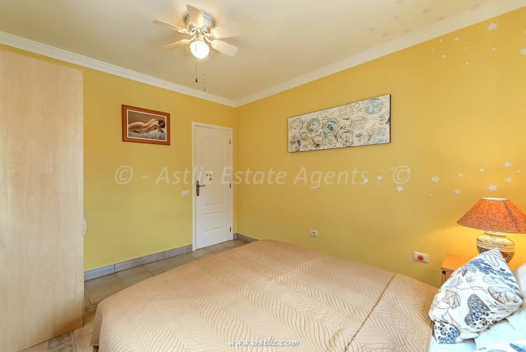 3 soverom Villa til salgs i Callao Salvaje med svømmebasseng - € 795 000 (Ref: 8901601)