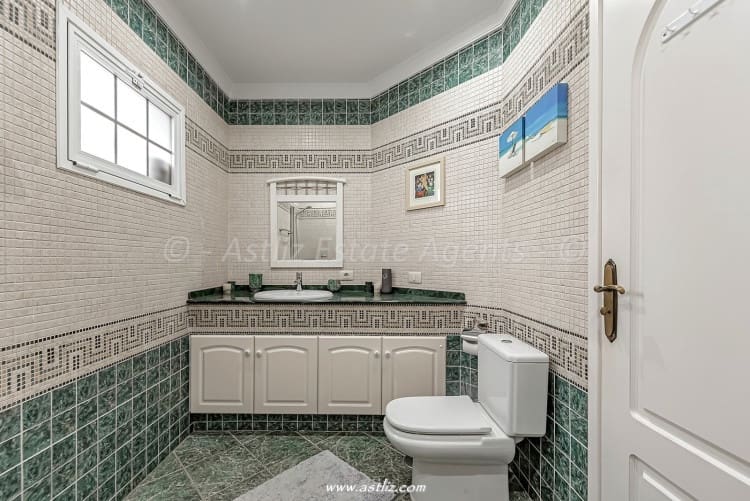 3 soverom Villa til salgs i Callao Salvaje med svømmebasseng - € 795 000 (Ref: 8901601)