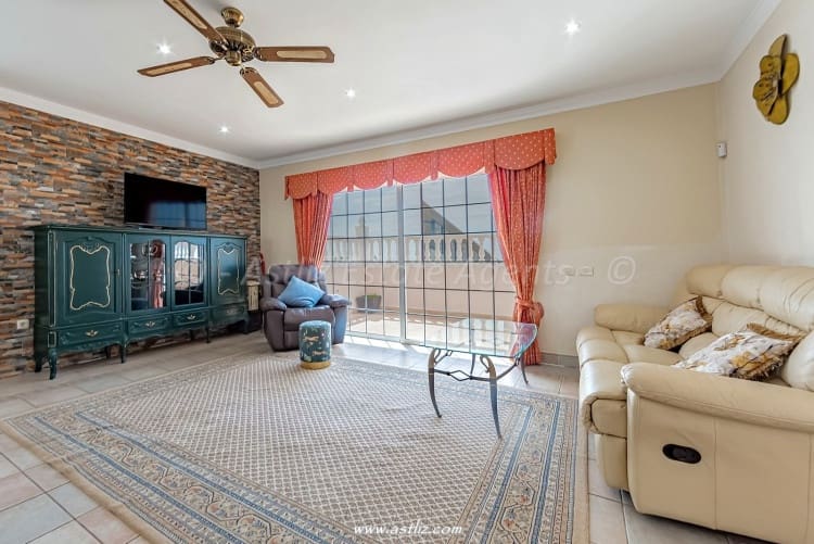 3 soverom Villa til salgs i Callao Salvaje med svømmebasseng - € 795 000 (Ref: 8901601)