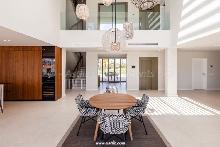 5 soverom Villa til salgs i Costa Adeje med svømmebasseng - € 4 750 000 (Ref: 8904806)