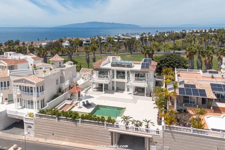 5 soverom Villa til salgs i Costa Adeje med svømmebasseng - € 4 750 000 (Ref: 8904806)