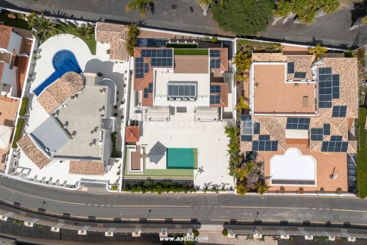 5 soverom Villa til salgs i Costa Adeje med svømmebasseng - € 4 750 000 (Ref: 8904806)