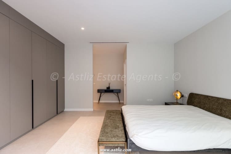 5 soverom Villa til salgs i Costa Adeje med svømmebasseng - € 4 750 000 (Ref: 8904806)