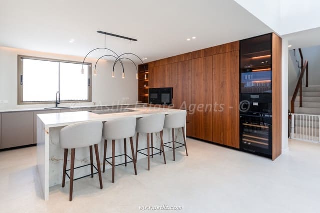 5 soverom Villa til salgs i La Caleta Adeje, Adeje med svømmebasseng - € 4 750 000 (Ref: 8904806)