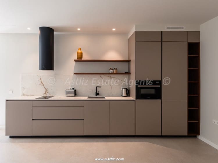 5 soverom Villa til salgs i Costa Adeje med svømmebasseng - € 4 750 000 (Ref: 8904806)