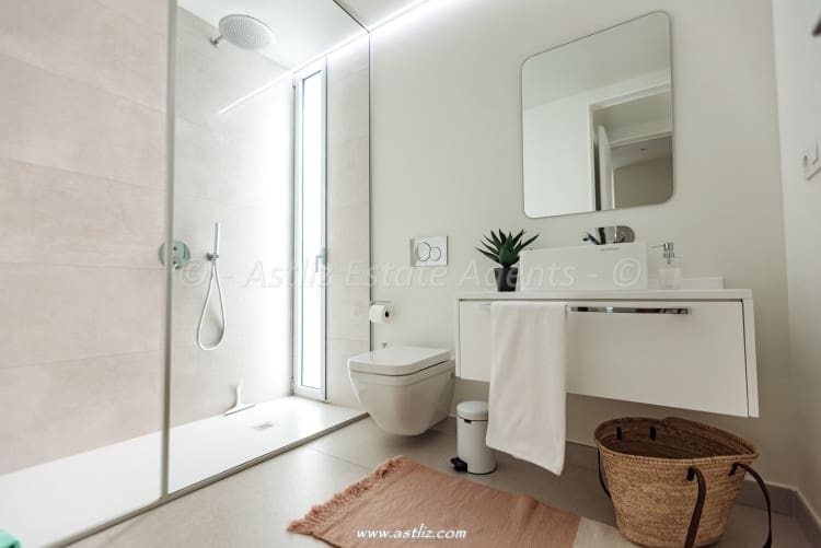 4 soverom Villa til salgs i Callao Salvaje med svømmebasseng - € 1 490 000 (Ref: 8913611)