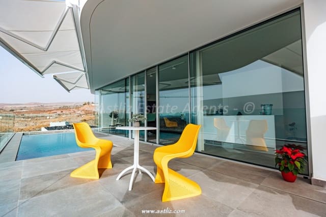 4 sovrum Villa till salu i Callao Salvaje, Adeje med pool - 1 490 000 € (Ref: 8913611)