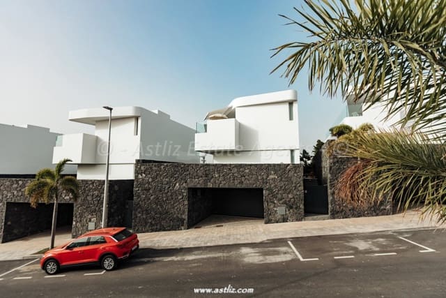 4 sovrum Villa till salu i Callao Salvaje, Adeje med pool - 1 490 000 € (Ref: 8913611)