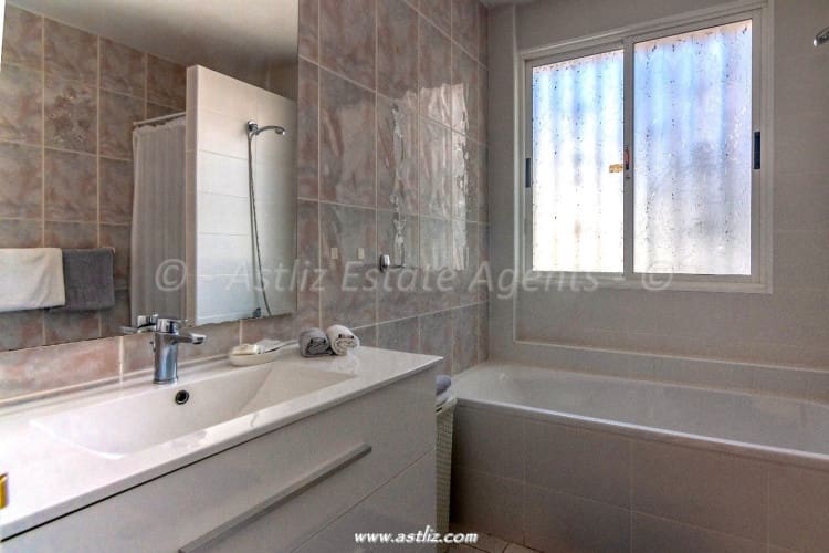 5 soverom Villa til salgs i Callao Salvaje med svømmebasseng - € 1 130 000 (Ref: 8940936)