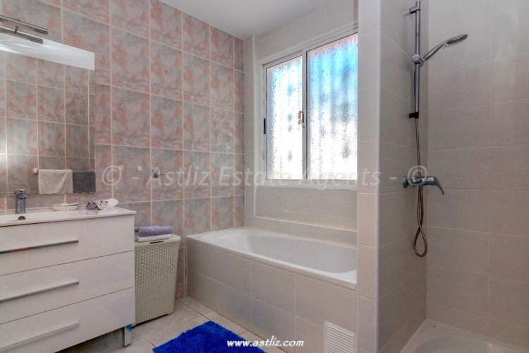 5 soverom Villa til salgs i Callao Salvaje med svømmebasseng - € 1 130 000 (Ref: 8940936)