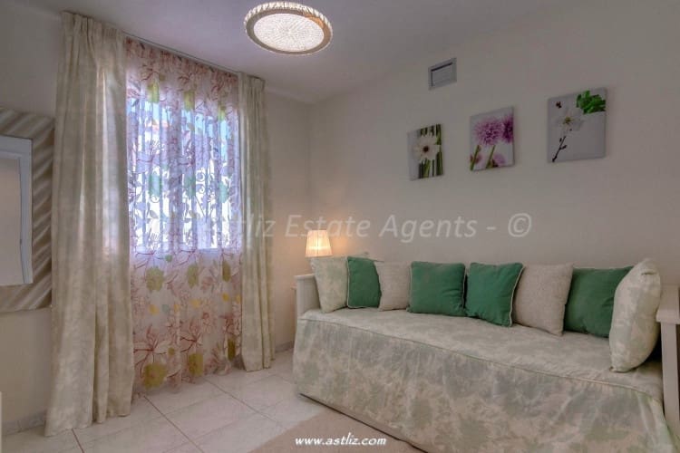 5 soverom Villa til salgs i Callao Salvaje med svømmebasseng - € 1 130 000 (Ref: 8940936)